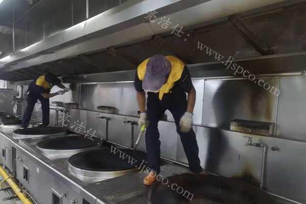 深圳大型油烟机清洗定期消除安全隐患(图2) 深圳大型油烟机清洗定期消除安全隐患(图2)